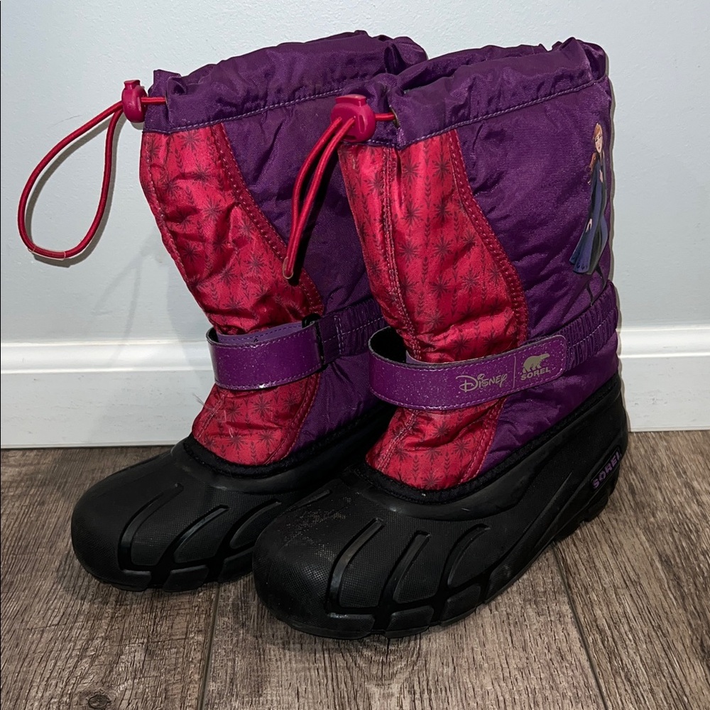 Sorel Disney Princess Anna Black, Purple and Pink Kids' Boots Size 5
